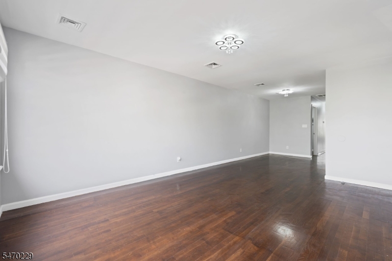 725 S 19th Street Newark NJ 07103