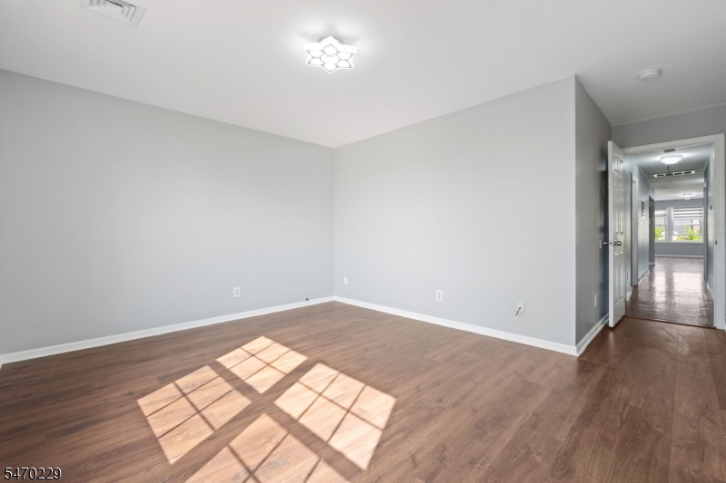 725 S 19th Street Newark NJ 07103