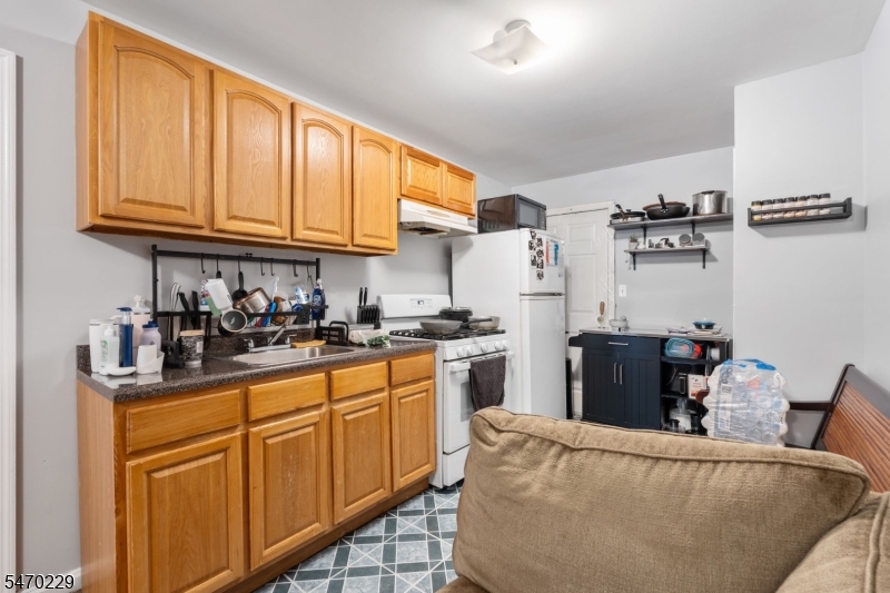 725 S 19th Street Newark NJ 07103