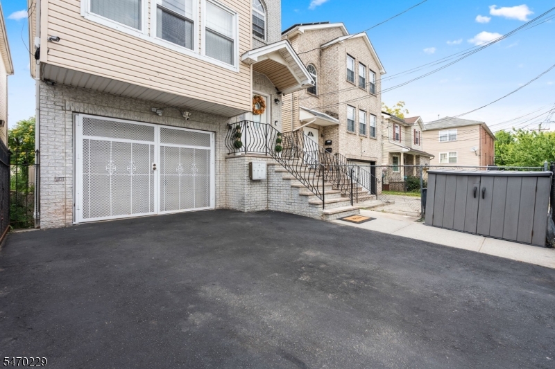 725 S 19th Street Newark NJ 07103