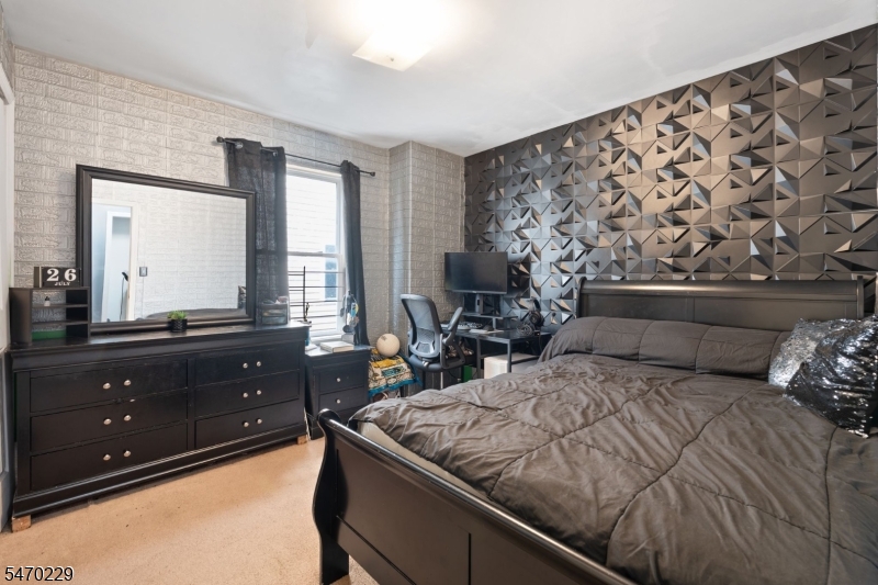 725 S 19th Street Newark NJ 07103