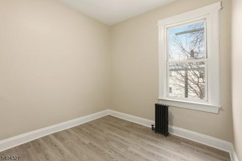 221 Wilkinson Avenue Jersey City NJ 07305