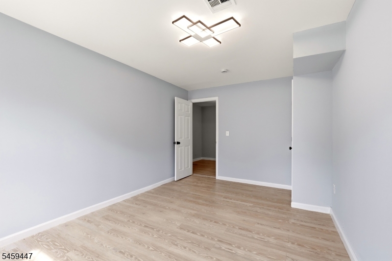 592 S 18th Street Newark NJ 07103