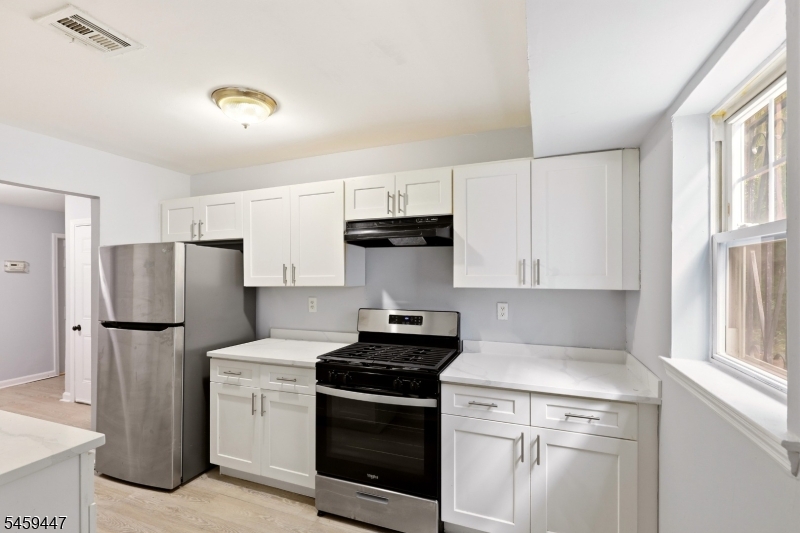 592 S 18th Street Newark NJ 07103