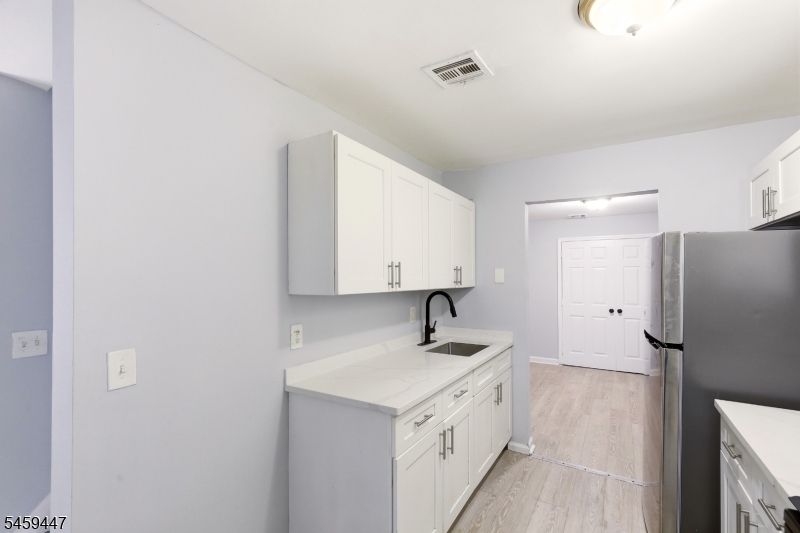 592 S 18th Street Newark NJ 07103