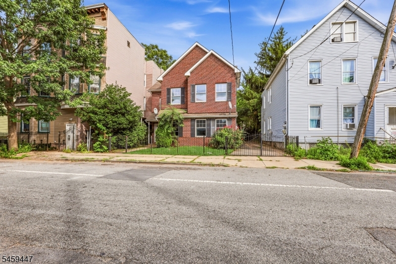 592 S 18th Street Newark NJ 07103