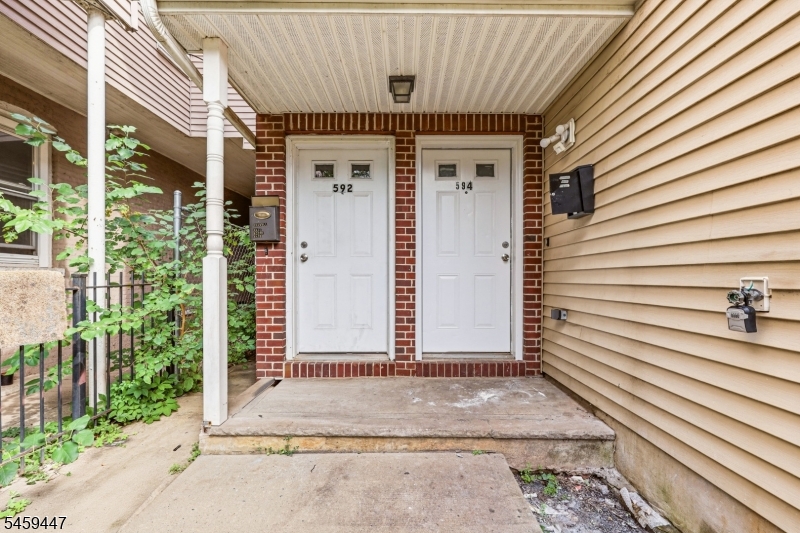 592 S 18th Street Newark NJ 07103