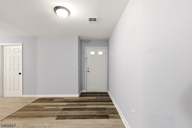 592 S 18th Street Newark NJ 07103