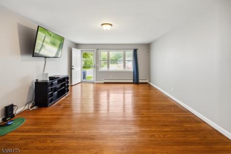 55 Morris Street East Orange NJ 07017