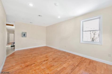 39 Ellis Avenue Irvington NJ 07111