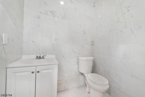 39 Ellis Avenue Irvington NJ 07111