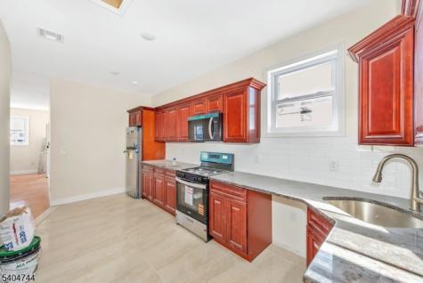 39 Ellis Avenue Irvington NJ 07111