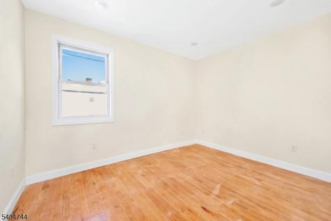39 Ellis Avenue Irvington NJ 07111