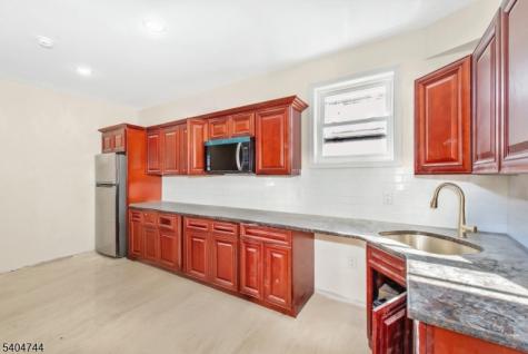 39 Ellis Avenue Irvington NJ 07111