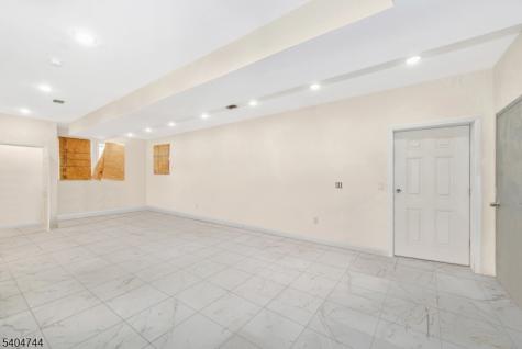 39 Ellis Avenue Irvington NJ 07111