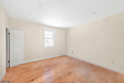 39 Ellis Avenue Irvington NJ 07111