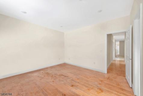 39 Ellis Avenue Irvington NJ 07111