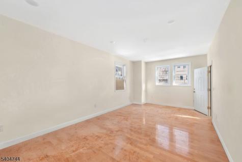 39 Ellis Avenue Irvington NJ 07111