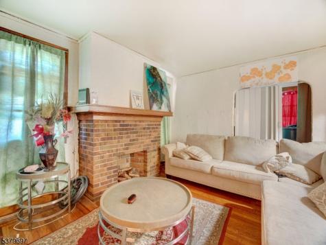 170 Oakland Terrace Newark NJ 07106