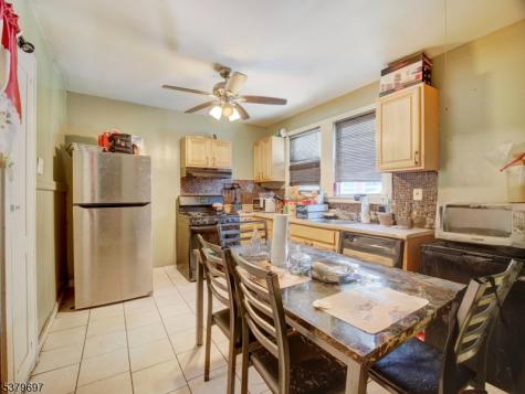 170 Oakland Terrace Newark NJ 07106