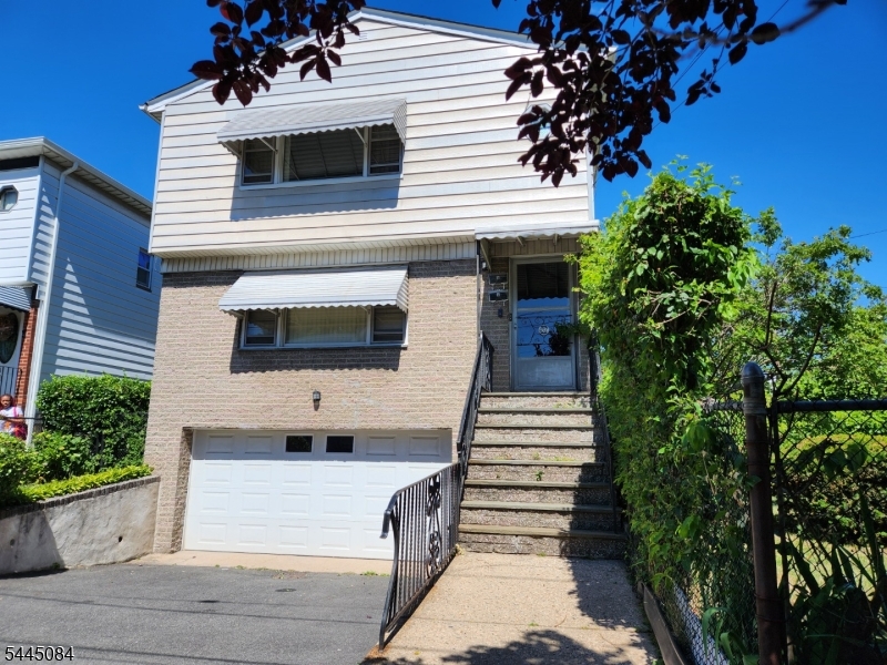 497 Clinton Place Newark NJ 07112