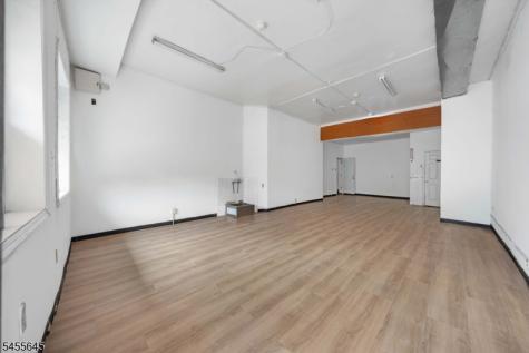 305 Summit Avenue Jersey City NJ 07306