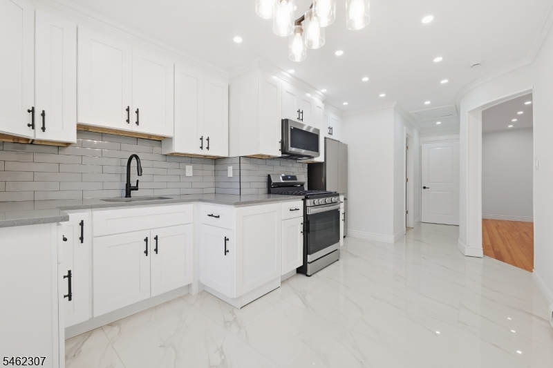 813 20TH Street Union NJ 07087