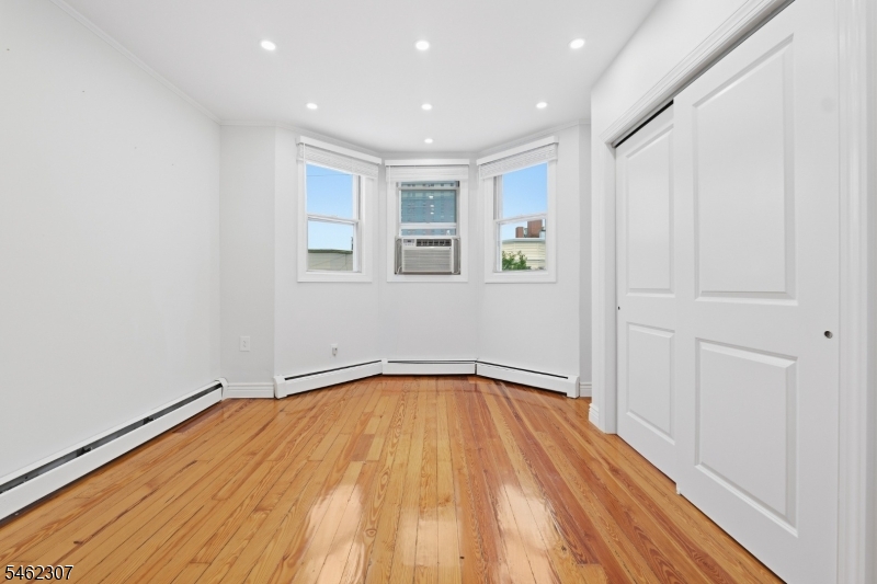 813 20TH Street Union NJ 07087