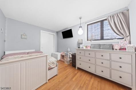 23 Homcy Place Clifton NJ 07011