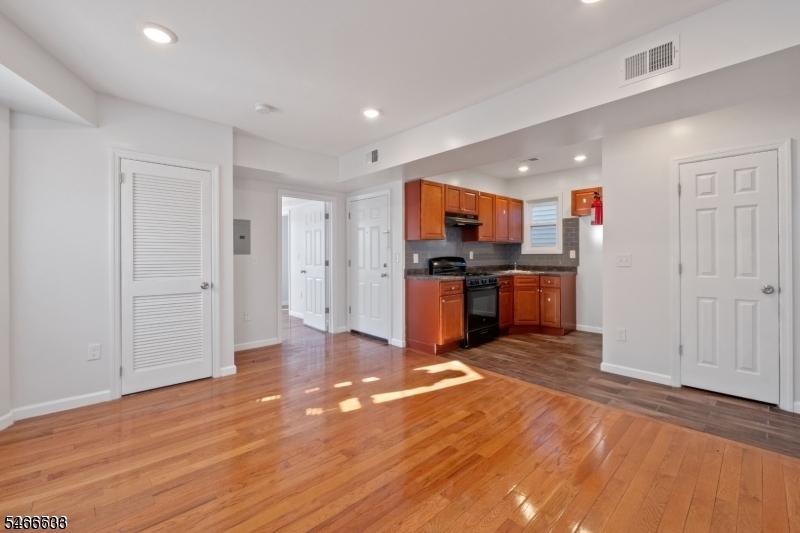 346 Sanford Avenue Newark NJ 07106
