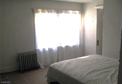 46 Clinton Place Newark NJ 07108