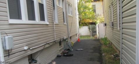 46 Clinton Place Newark NJ 07108