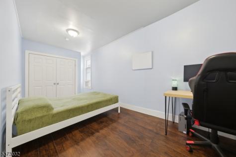 297 W Runyon Street Newark NJ 07108