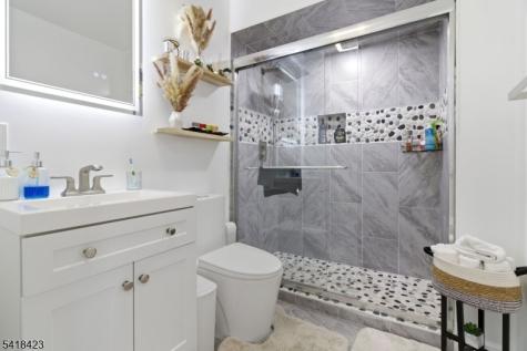 346 Harding Avenue Clifton NJ 07011