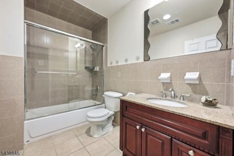 433 Linden Avenue Elizabeth NJ 07202