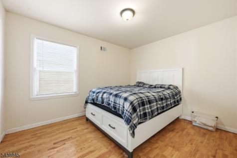 433 Linden Avenue Elizabeth NJ 07202