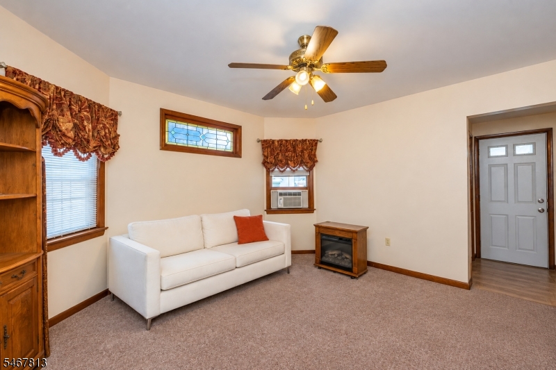 224 Montgomery Street Bloomfield NJ 07003