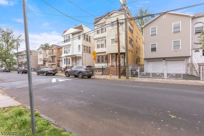 51 Schley Street Newark NJ 07112