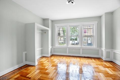 51 Schley Street Newark NJ 07112
