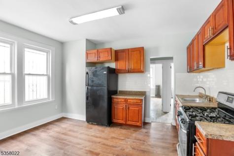 51 Schley Street Newark NJ 07112