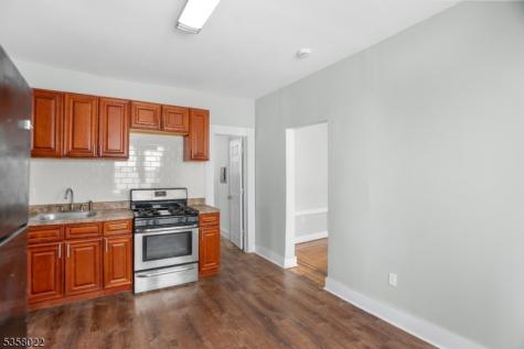 51 Schley Street Newark NJ 07112