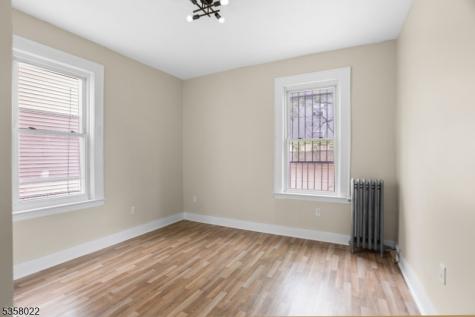 51 Schley Street Newark NJ 07112