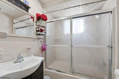 23 Orchard Street Elizabeth NJ 07208