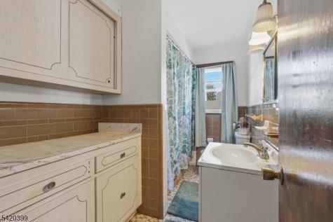 310 Cristiani Street Roselle NJ 07203