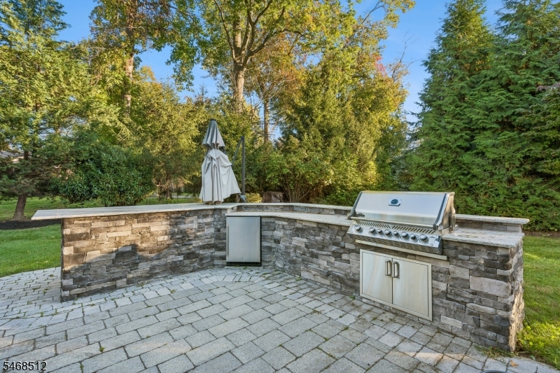 39 Woodbrook Circle Westfield NJ 07090
