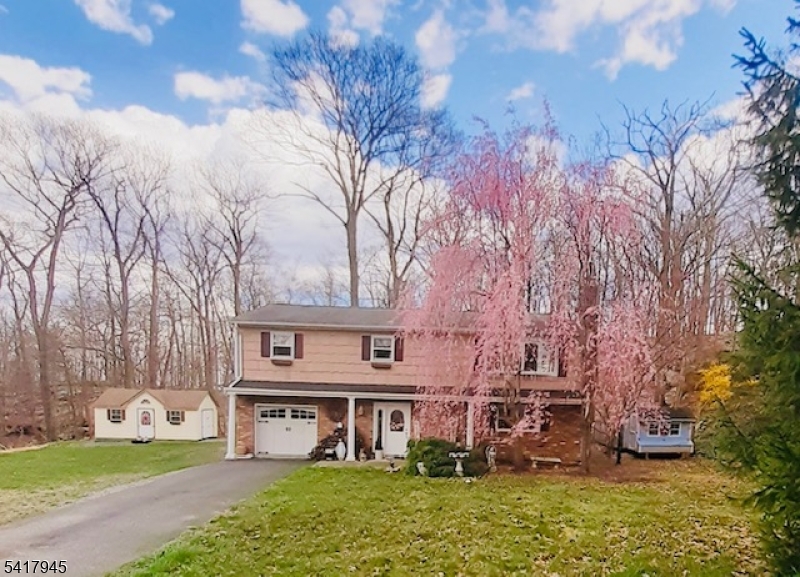 47 Indian Trail Hopatcong NJ 07821