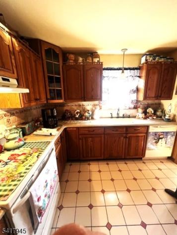 47 Indian Trail Hopatcong NJ 07821