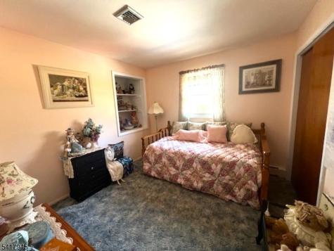 47 Indian Trail Hopatcong NJ 07821