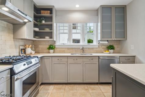 24 Beekman Terrace Summit NJ 07901