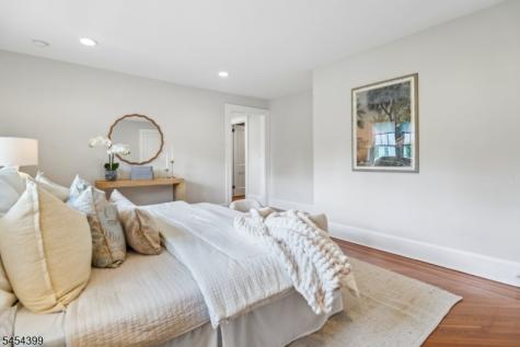 24 Beekman Terrace Summit NJ 07901